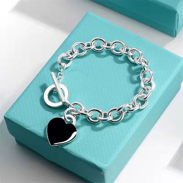 2022 brand original jewelry cuff designer ot buckle full black enamel heart pendant women's fashion simple high-end thick chain bracele, White
2022 brand original jewelry cuff designer ot buckle full black enamel heart pendant women's fashion simple high-end thick chain bracele, White