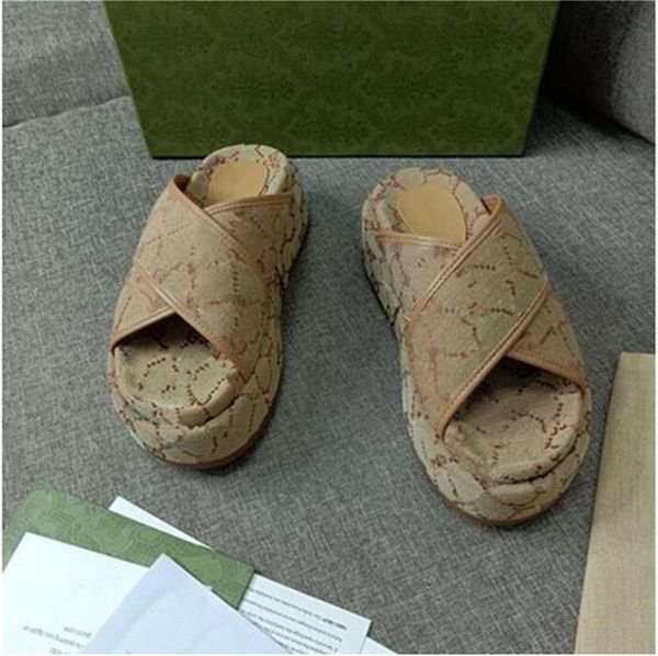 2022 luxury designer women sandal canvas platform slippers real leather beach slides slipper outdoor party classic sandals size 35-44, Black
2022 luxury designer women sandal canvas platform slippers real leather beach slides slipper outdoor party classic sandals size 35-44, Black