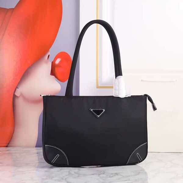 men nylon tote bag women parachute handbag underarm bag shoulder shop bags purse zipper large capacity genuine leather flat
men nylon tote bag women parachute handbag underarm bag shoulder shop bags purse zipper large capacity genuine leather flat