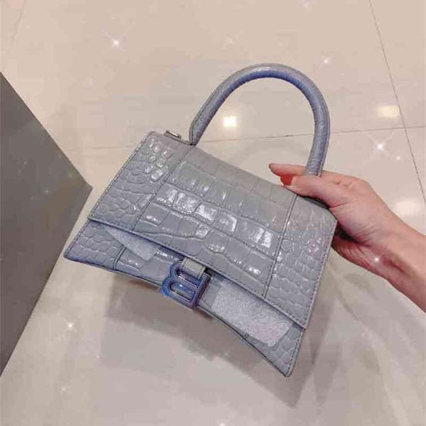 bag designer balencaigass 2022 handbag b family letter hourglass leather women's crocodiless single shoulder b-button messenger whjp
bag designer balencaigass 2022 handbag b family letter hourglass leather women's crocodiless single shoulder b-button messenger whjp