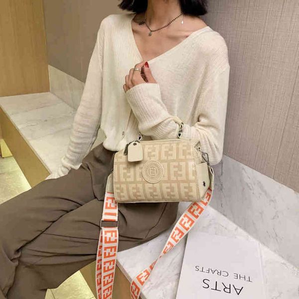 80%2022 new luxury bags off bag embossed letter hand soft leather boston large capacity one diagonal bagwomen's fashion bags
80%2022 new luxury bags off bag embossed letter hand soft leather boston large capacity one diagonal bagwomen's fashion bags