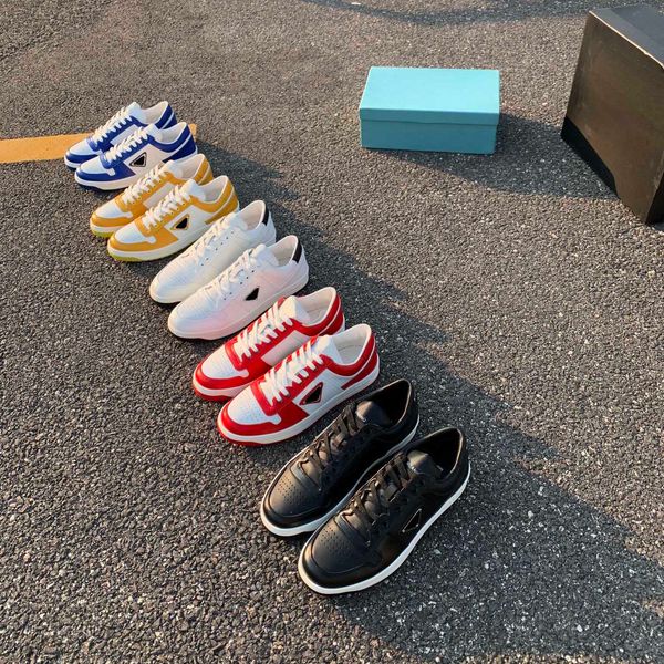 2022 paris men women casual shoes metal eyelet leather lace up flat bottom high sports r outdoor walking and running basketball quality box, Black
2022 paris men women casual shoes metal eyelet leather lace up flat bottom high sports r outdoor walking and running basketball quality box, Black