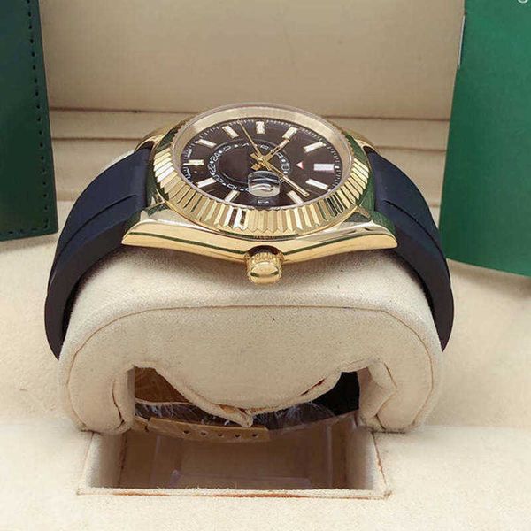 watch men's automatic movement 42mm mechanical classic surdial small all working rotary rubber strap fold buckle montre fashion watches, Slivery;brown
watch men's automatic movement 42mm mechanical classic surdial small all working rotary rubber strap fold buckle montre fashion watches, Slivery;brown