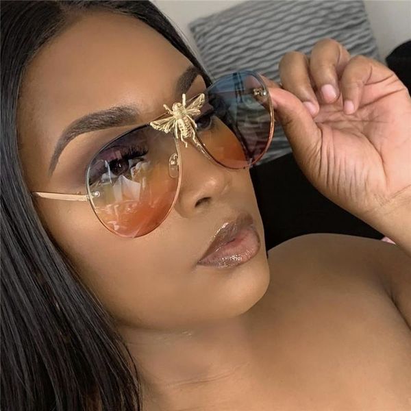 oversized fashion pilot sunglasses women men 2022 designer sun glasses bee decoration trendy gradient shades uv400 oculossunglasses, White;black
oversized fashion pilot sunglasses women men 2022 designer sun glasses bee decoration trendy gradient shades uv400 oculossunglasses, White;black