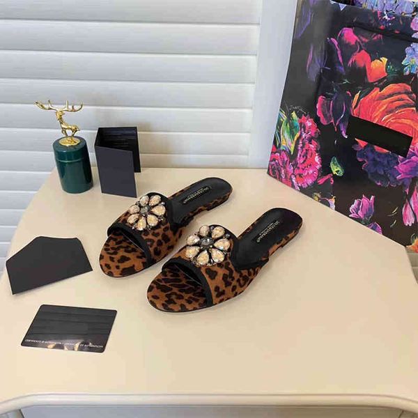 summer leopard pattern flat shoesdesigner slotted slippersdesigner women's outer mesh breathable rhinestone sandalsdesigner large heel, Black
summer leopard pattern flat shoesdesigner slotted slippersdesigner women's outer mesh breathable rhinestone sandalsdesigner large heel, Black