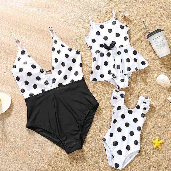 mommy and me cute dot swimsuit bikini for family mother daughter matching summer clothes outfits l220715, Blue
mommy and me cute dot swimsuit bikini for family mother daughter matching summer clothes outfits l220715, Blue