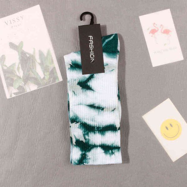 2022 new men's and women's long tube tie-dye maple leaf basketball socks couple high tube tie-dye sockb 12b, Black
2022 new men's and women's long tube tie-dye maple leaf basketball socks couple high tube tie-dye sockb 12b, Black