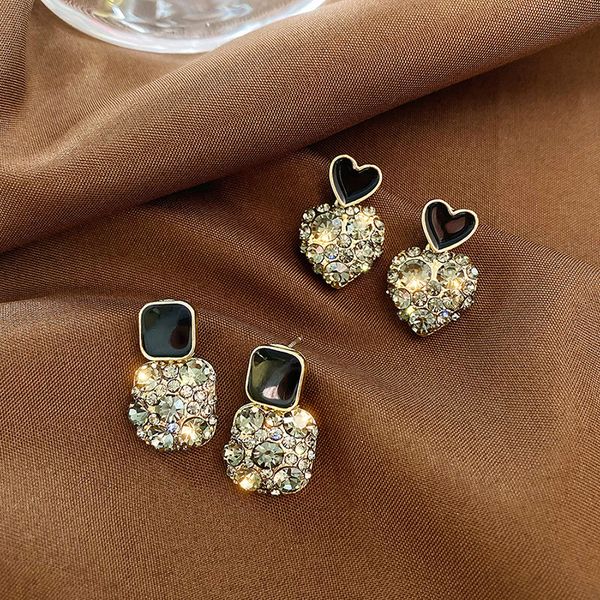 925 silver needle simple retro fully jeweled loving heart earrings female temperament korean geometric rhinestone studs fashion earrings fas, Golden
925 silver needle simple retro fully jeweled loving heart earrings female temperament korean geometric rhinestone studs fashion earrings fas, Golden