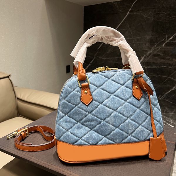 shell bag clutch cowboy bags 2022 luxury designer brand fashion shoulder handbags women chains bag wallet cross body metallic, Red;black
shell bag clutch cowboy bags 2022 luxury designer brand fashion shoulder handbags women chains bag wallet cross body metallic, Red;black