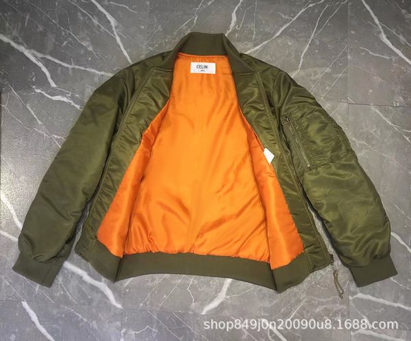 designer t-shirtce family's new leisure sports loose flying jacket in autumn and winter 21, which is popular on the internet shows its, Black;brown
designer t-shirtce family's new leisure sports loose flying jacket in autumn and winter 21, which is popular on the internet shows its, Black;brown