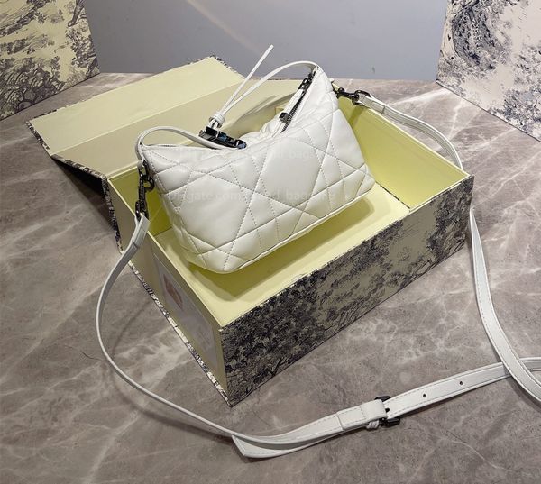 7a fall 22 bento bags nomad soft cowhide lunch box bags luxury designer handbags small but practical underarm bag fashion womens messenger t
7a fall 22 bento bags nomad soft cowhide lunch box bags luxury designer handbags small but practical underarm bag fashion womens messenger t