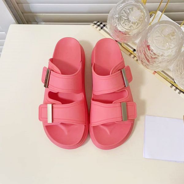 2022 level flat soled slippers solid double strap sliver buckle slip-on thick heels slippers summer beach casual ladies designer slides slip, Black
2022 level flat soled slippers solid double strap sliver buckle slip-on thick heels slippers summer beach casual ladies designer slides slip, Black