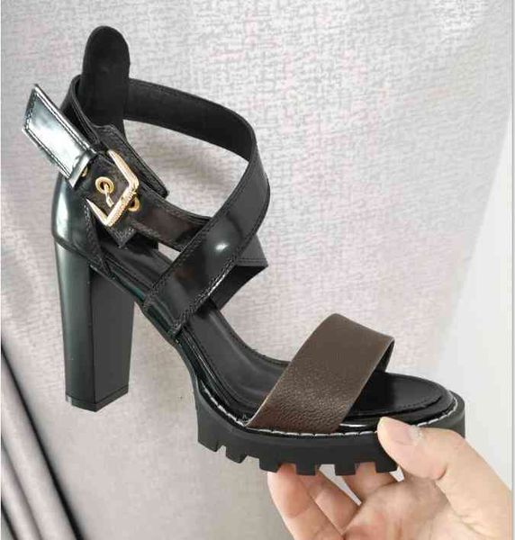 sandals women leather star trail designer lady ankle strap studs buckle letter printed chunky heel treaded rubber outsole sandal 6sju, Black
sandals women leather star trail designer lady ankle strap studs buckle letter printed chunky heel treaded rubber outsole sandal 6sju, Black
