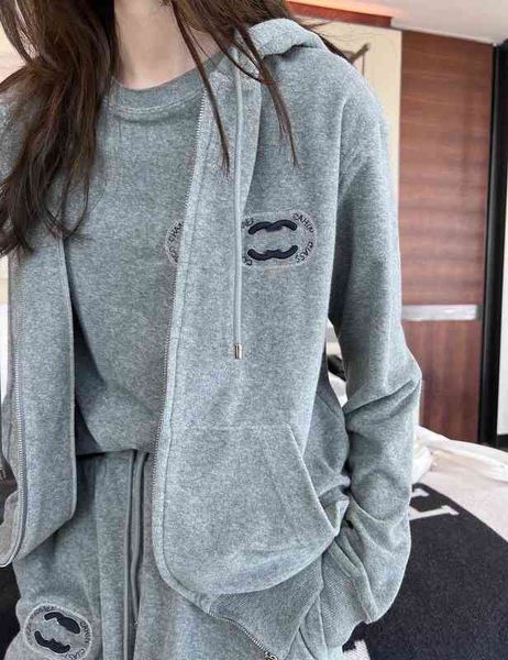 soft towel fabric zipper hooded casual versatile coat women's solid color sweater cardigan spring and summer, White;black
soft towel fabric zipper hooded casual versatile coat women's solid color sweater cardigan spring and summer, White;black