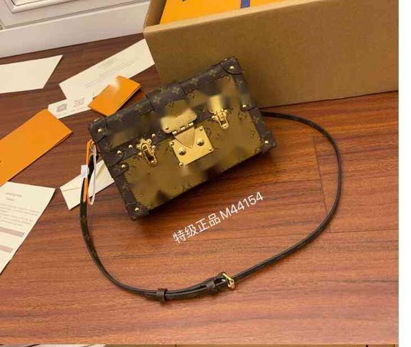 m44154 petite malle box bag women handbags bags shoulder bags totes evening cross body bag, Black;red
m44154 petite malle box bag women handbags bags shoulder bags totes evening cross body bag, Black;red