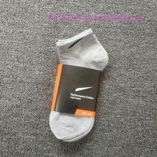 fashion men's classic socks 3 pairs of 1 card hook brand designer versatile sports sock men women luxury wear medium short sportsocks 2, Black
fashion men's classic socks 3 pairs of 1 card hook brand designer versatile sports sock men women luxury wear medium short sportsocks 2, Black