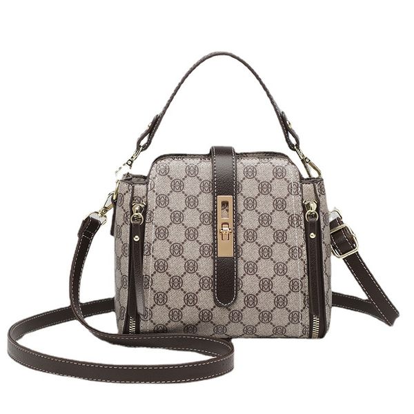 luxury desiginer bags mini retro wallet texture portable handbags fashion bucket handbag woman lightweight pack korean printed pu leather sh
luxury desiginer bags mini retro wallet texture portable handbags fashion bucket handbag woman lightweight pack korean printed pu leather sh