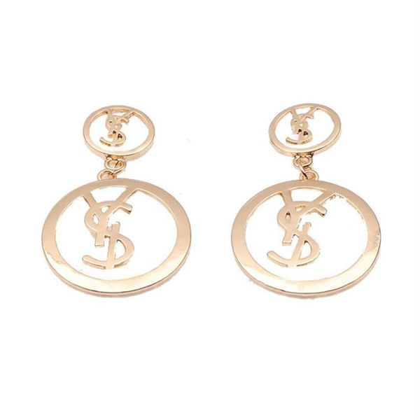 designers womens brand designer letters earrings stud ear cuff women elegance temperament simple ladies wedding party jewelry acce2571, Golden;silver
designers womens brand designer letters earrings stud ear cuff women elegance temperament simple ladies wedding party jewelry acce2571, Golden;silver