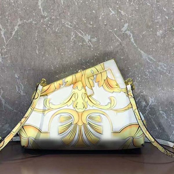 printing clutch bag crossbody bags handbag irregular joint flower hardware hasp detachable leather strap appliques fan pattern wallets
printing clutch bag crossbody bags handbag irregular joint flower hardware hasp detachable leather strap appliques fan pattern wallets