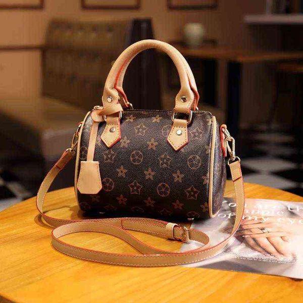 2022 new fashion all-match ladies mini handbag 2022 women's bag boston single shoulder diagonal cross texture small
2022 new fashion all-match ladies mini handbag 2022 women's bag boston single shoulder diagonal cross texture small