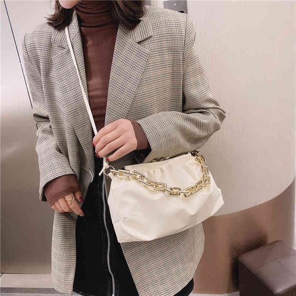 bottegas bag venetas spring fashion korean leisure chain single shoulder portable foreign style messenger handbag z89p
bottegas bag venetas spring fashion korean leisure chain single shoulder portable foreign style messenger handbag z89p