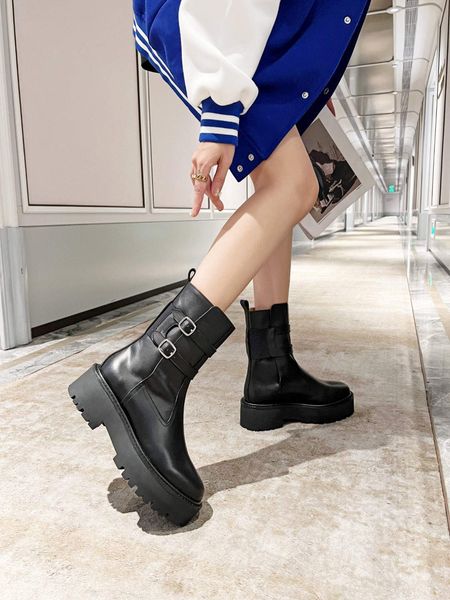 2022 new thick sole muffin short boots women's double belt buckle leather round toe british chelsea martin boots, Black
2022 new thick sole muffin short boots women's double belt buckle leather round toe british chelsea martin boots, Black