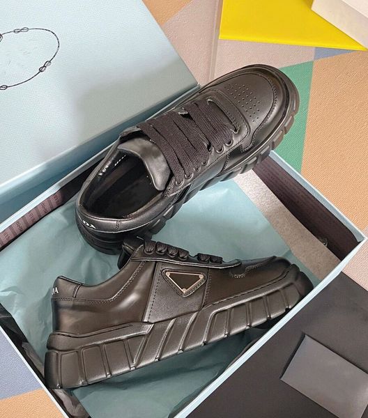 sporty leather men sneakers shoes white black enameled-metal triangle breathable & mesh leather man comfort excellent sports eu38-46
sporty leather men sneakers shoes white black enameled-metal triangle breathable & mesh leather man comfort excellent sports eu38-46