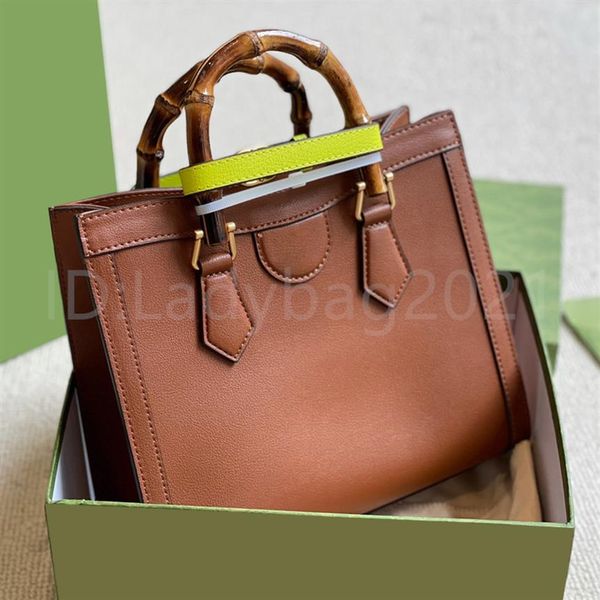 2021 luxury designers lady belt slub cowhide tote letter purses zipper cover coin fashion quilting clutch bags handbags interior c209s, Red;black
2021 luxury designers lady belt slub cowhide tote letter purses zipper cover coin fashion quilting clutch bags handbags interior c209s, Red;black