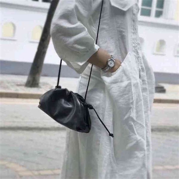 bottegas venetas luxury handbags cloud fold dumpling bag5 27bq