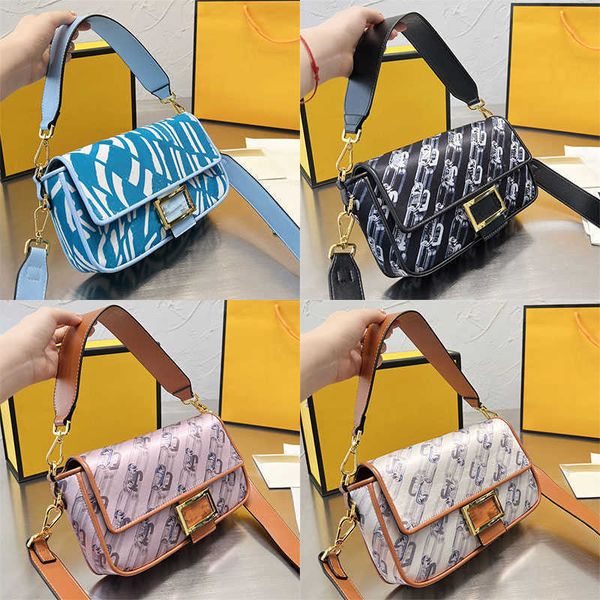 2022 bag canvas shoulder bags flap crossbody bag handbag leather plain threads letter buckles hardware detachable belts fashion
2022 bag canvas shoulder bags flap crossbody bag handbag leather plain threads letter buckles hardware detachable belts fashion
