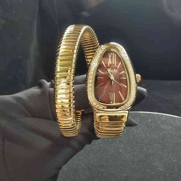 women's watches missfox red head snake fashion luxury women with 18k gold diamond set bezel fexible bracelet quartz movt for female gif, Slivery;golden
women's watches missfox red head snake fashion luxury women with 18k gold diamond set bezel fexible bracelet quartz movt for female gif, Slivery;golden