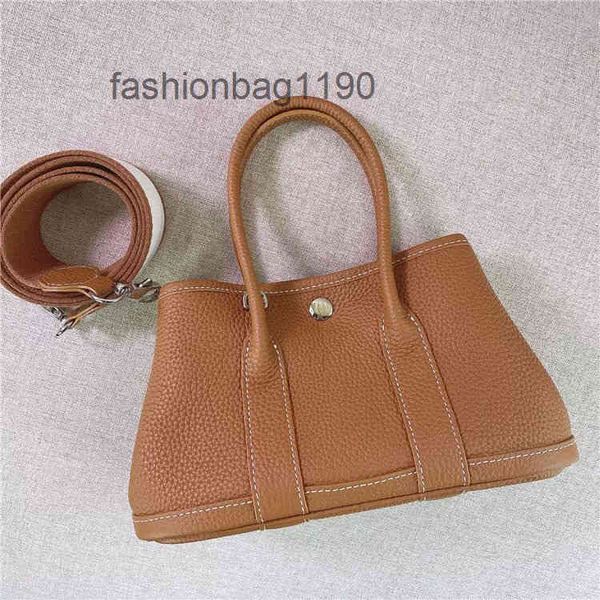 pan's wholesale classic pattern 2022 litchi new garden layer mini cowhide herbag bag leather versatile one shoulder messenger portable
pan's wholesale classic pattern 2022 litchi new garden layer mini cowhide herbag bag leather versatile one shoulder messenger portable