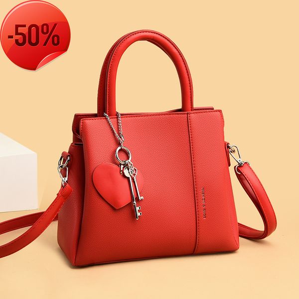 the factory directly women's 2022 solid color single shoulder winter new fashion portable princs bag
the factory directly women's 2022 solid color single shoulder winter new fashion portable princs bag