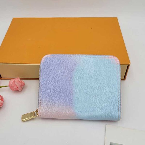 2022 new designers wallet colored canvas women purse fashion paris style simple zipper wallets card holder coin pouch m81388, Red;black
2022 new designers wallet colored canvas women purse fashion paris style simple zipper wallets card holder coin pouch m81388, Red;black