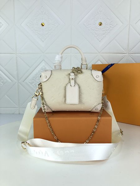 luxurys designers handbags shoulder bucket bags many colors woman fashion pattern satchel chain purse lady crocodile classic style with high
luxurys designers handbags shoulder bucket bags many colors woman fashion pattern satchel chain purse lady crocodile classic style with high