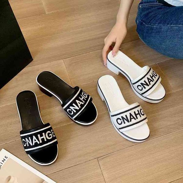 designer shoes 2022 small fragrance versatile leisure thick bottom one line sandals women's letter wearing holiday style slippers, Black
designer shoes 2022 small fragrance versatile leisure thick bottom one line sandals women's letter wearing holiday style slippers, Black