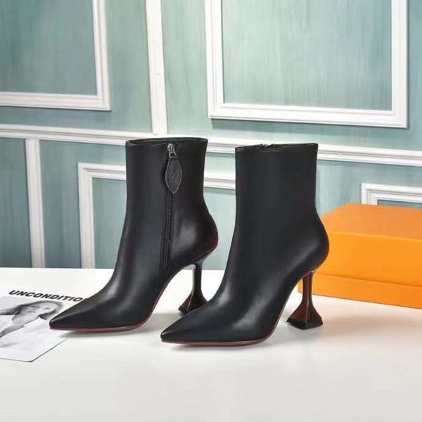 designer amina muaddi women pointed-toe leather boots crystal fashion high heels genuine leather sock boot no388, Black
designer amina muaddi women pointed-toe leather boots crystal fashion high heels genuine leather sock boot no388, Black