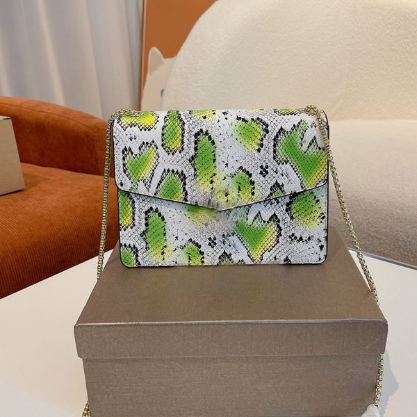 cross body bag message purse women flap two tone letter serpentine genuine leather excellent quality single shoulder chains strap hasp hardw
cross body bag message purse women flap two tone letter serpentine genuine leather excellent quality single shoulder chains strap hasp hardw