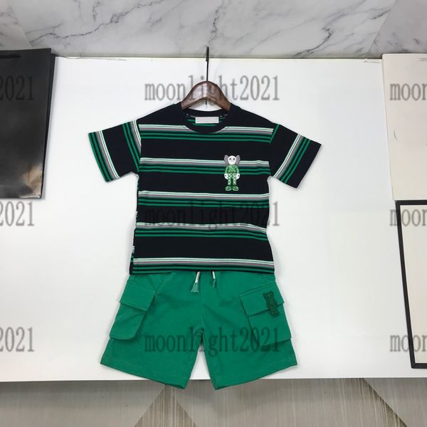 22ss boys stripe cargo shorts sets summer designer boy white s t-shirts short t shirts suit cotton shortsleeved t-shirt beach jeans short-pa
22ss boys stripe cargo shorts sets summer designer boy white s t-shirts short t shirts suit cotton shortsleeved t-shirt beach jeans short-pa