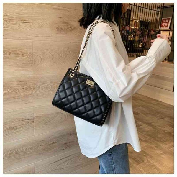 shoulder msenger bag women's new sense student large capacity chain underarm bag2022 trendy fashion design ladies sachet
shoulder msenger bag women's new sense student large capacity chain underarm bag2022 trendy fashion design ladies sachet