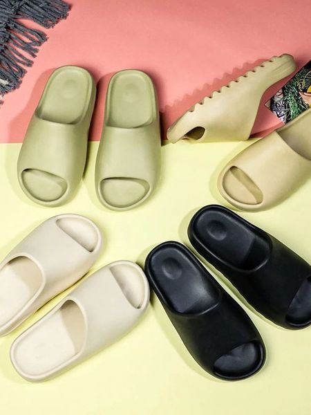 summer beach ourdoor slides ladies slippers indoor eva soft flip flops thick serrated sole antislip shoes women men sandals 220707, Black
summer beach ourdoor slides ladies slippers indoor eva soft flip flops thick serrated sole antislip shoes women men sandals 220707, Black