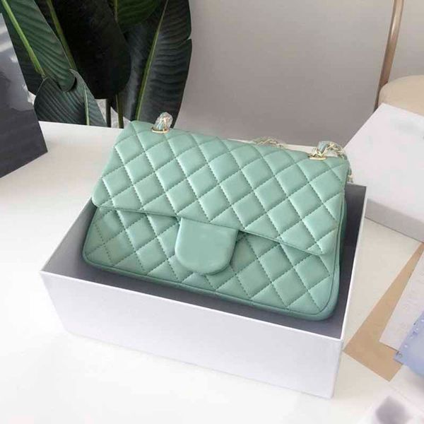 26*16*8cm flap ladies designer bags solid color pu shoulder bags gold-tone metal chains classic handbags timeless diamond quilting crossbody
26*16*8cm flap ladies designer bags solid color pu shoulder bags gold-tone metal chains classic handbags timeless diamond quilting crossbody