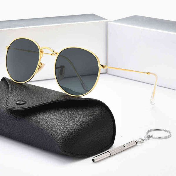 2022 super new trend polarized sunglasses fashion urban men's and women's color changing hip-hop glasses obod, White;black
2022 super new trend polarized sunglasses fashion urban men's and women's color changing hip-hop glasses obod, White;black