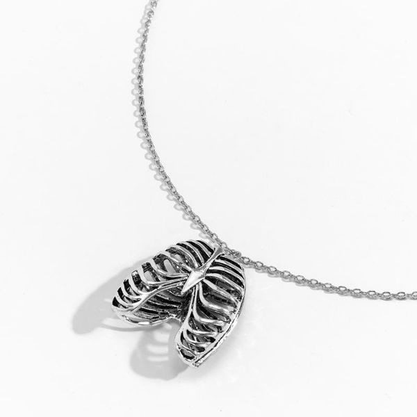 pendant necklaces punk hollow metal geometric rib necklace for women silver color exaggerated niche hip hop clavicle jewelry
pendant necklaces punk hollow metal geometric rib necklace for women silver color exaggerated niche hip hop clavicle jewelry