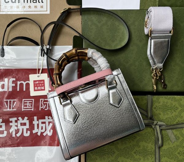 realfine bags 5a 702732 20cm diana mini tote silver lame leather handbag shoulder purses for women with dust bag
realfine bags 5a 702732 20cm diana mini tote silver lame leather handbag shoulder purses for women with dust bag