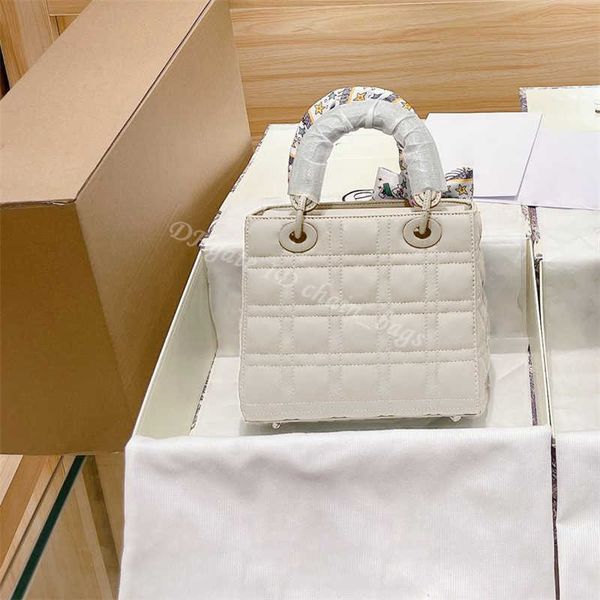 shoulder crossbody totes backpack lady bag purse handbags wallet tote diamond lattice purses fanny chian letter wallets women luxurys
shoulder crossbody totes backpack lady bag purse handbags wallet tote diamond lattice purses fanny chian letter wallets women luxurys