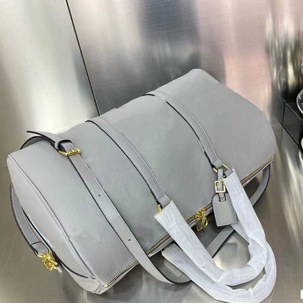 2022 luxury fashion men women high-quality travel duffle bags brand designer luggage handbags large capacity sport bag with shoulder46cm
2022 luxury fashion men women high-quality travel duffle bags brand designer luggage handbags large capacity sport bag with shoulder46cm
