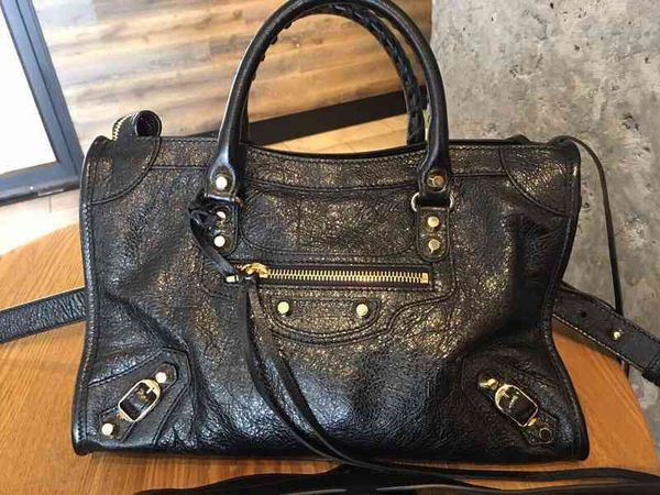 evening bag balenciga italy handbag designer sheepskin mini women fashion trend shoulder crossbody
evening bag balenciga italy handbag designer sheepskin mini women fashion trend shoulder crossbody