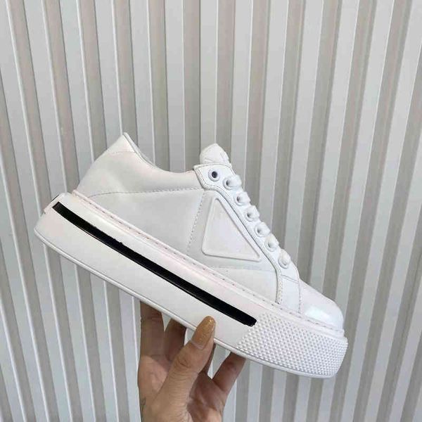 muffin triangle label p home thick soled small white women's board sports casual shoes, Black
muffin triangle label p home thick soled small white women's board sports casual shoes, Black
