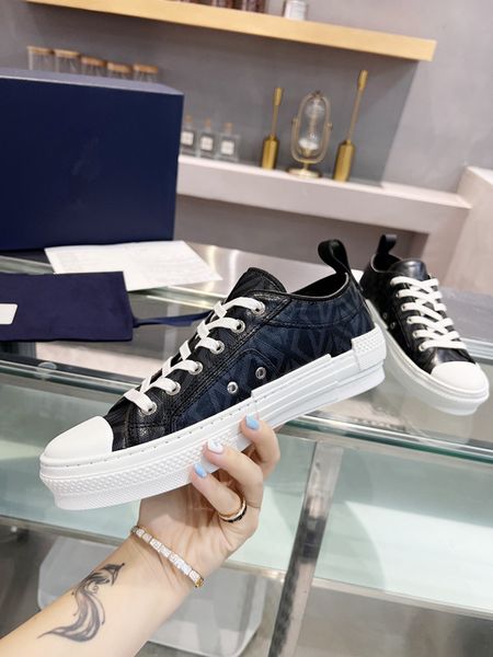 2022 early spring new style canvas shoes women men fashion lace-up white sports shoes casual luxury three color design, Black
2022 early spring new style canvas shoes women men fashion lace-up white sports shoes casual luxury three color design, Black